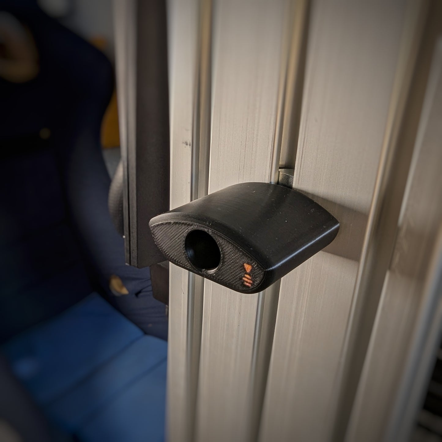 Support casque audio pour cockpit et châssis simracing en profilé aluminium