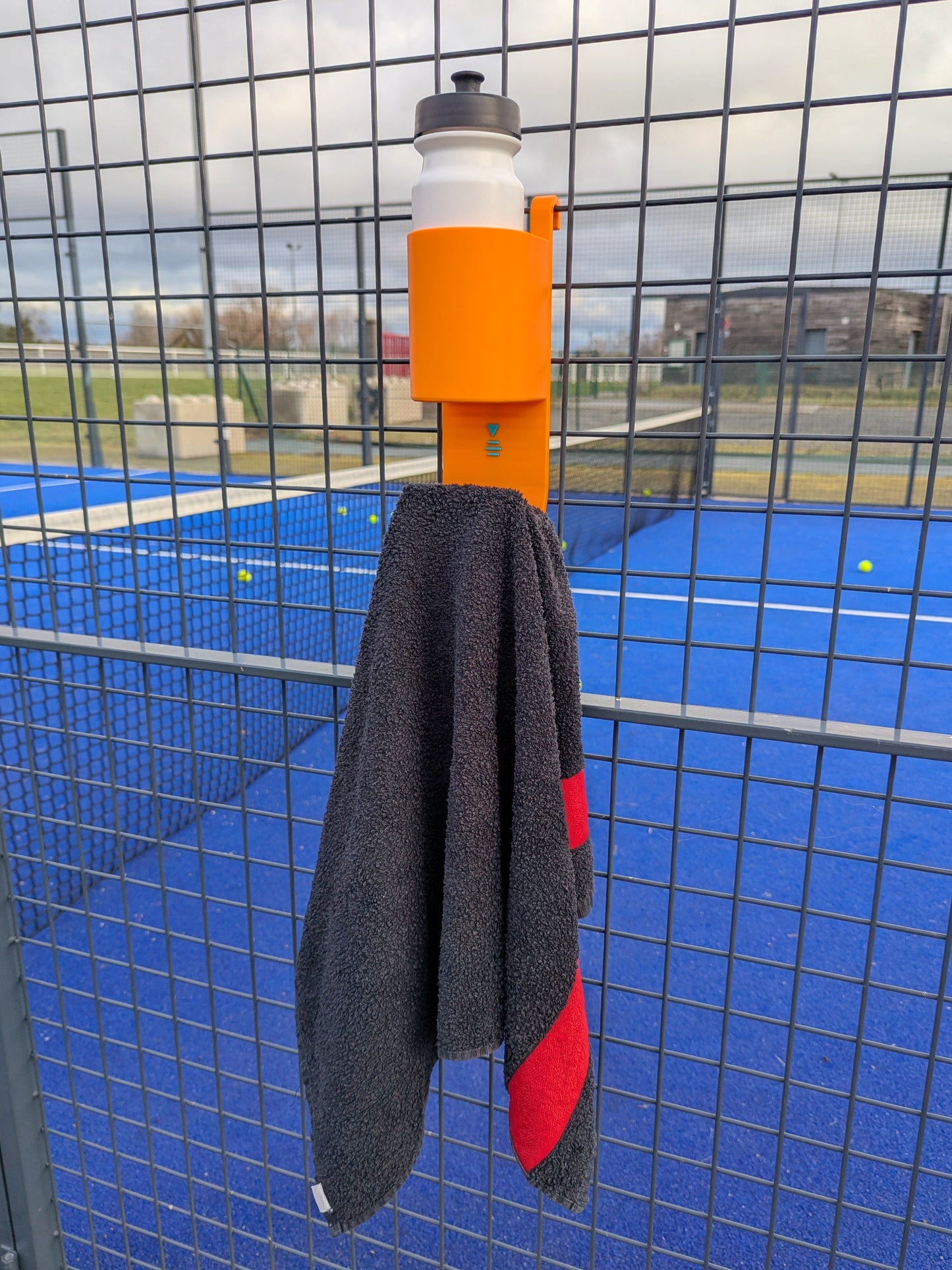 Support Gourde & Serviette pour Padel